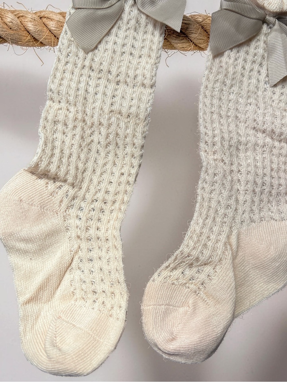 Boho Crochet Knit Toddler Knee High Bow Socks Cream Taupe Size 1-3 Years - Picture 4 of 9